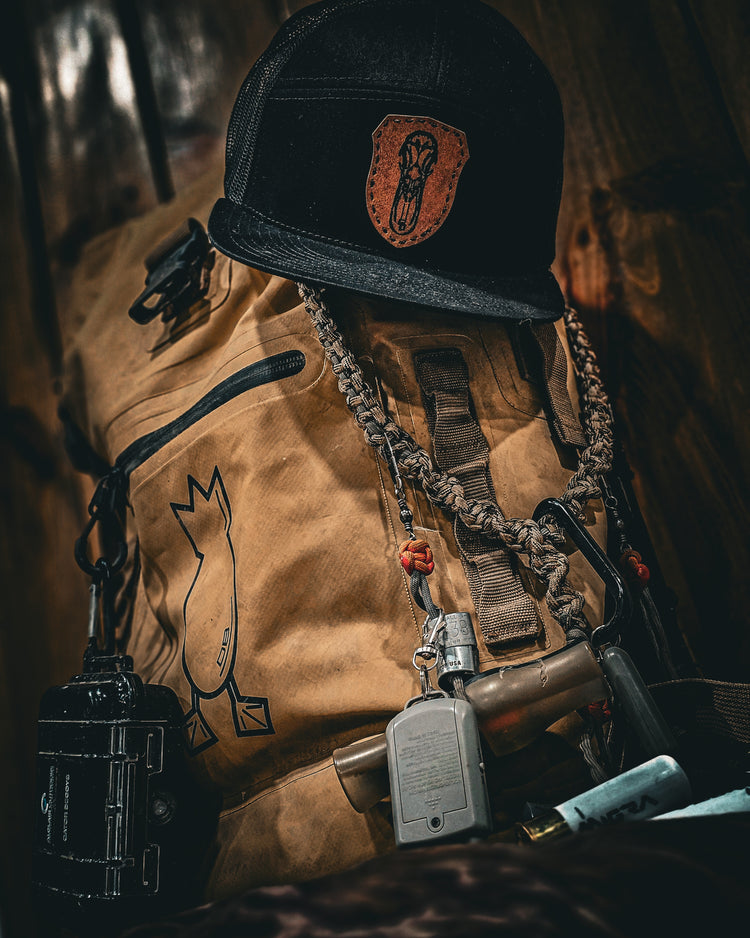 LEATHER PATCH DUCK SKULL HAT